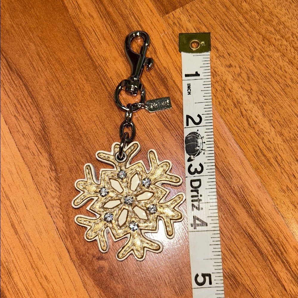 Coach Snowflake ❄️ Leather Keychain Bag Charm - Picture 5 of 15